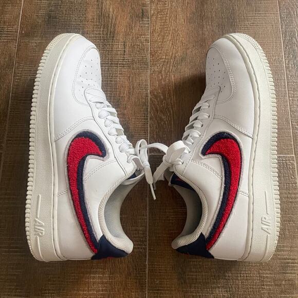 Nike Air Force 1 07\' LV8 Chenille Swoosh 823511-106 White /Red/Blue Men\'s Size 8 main image 5